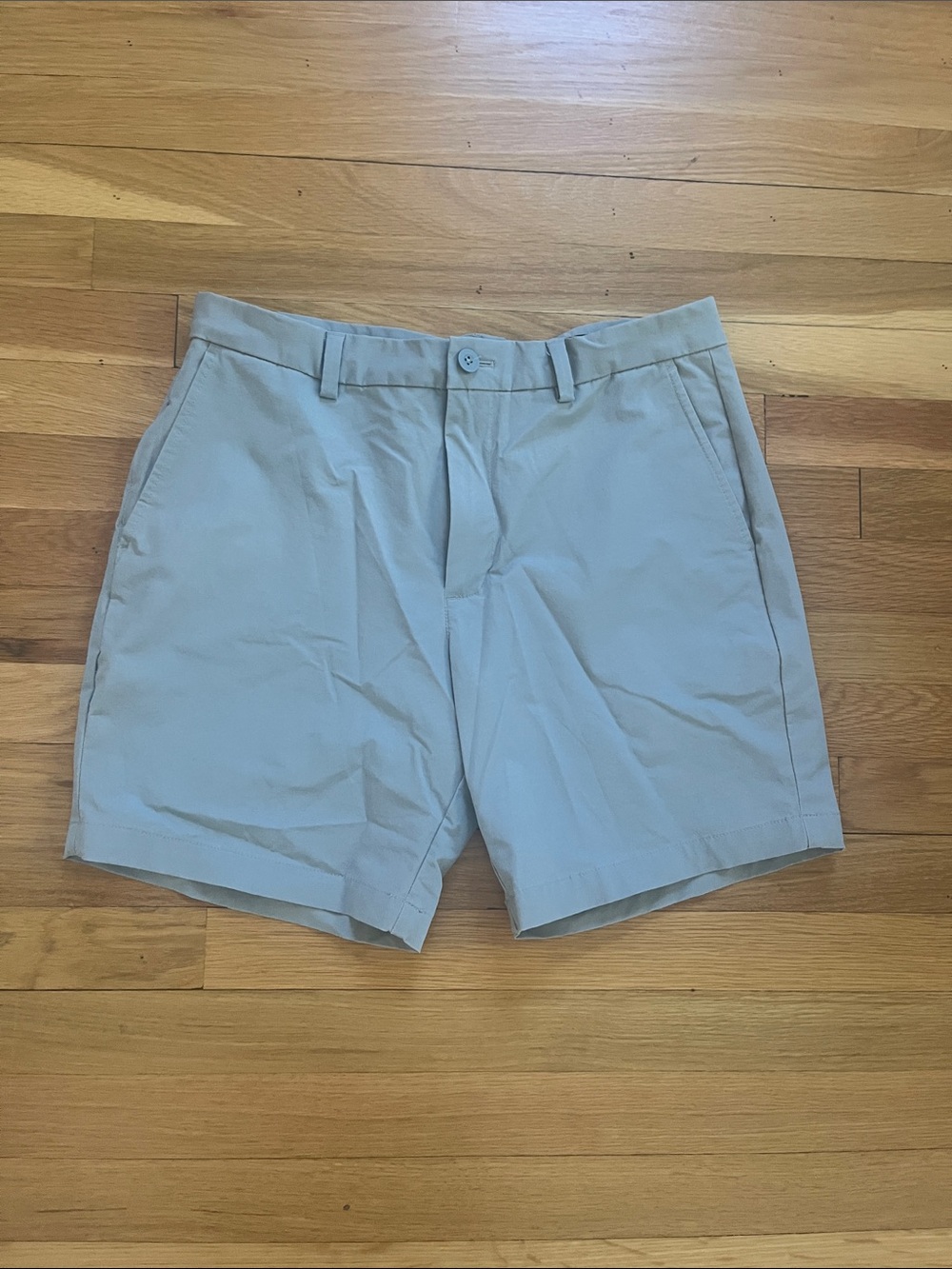 Vineyard Vines Men's Light Khaki Flat-Front Shorts